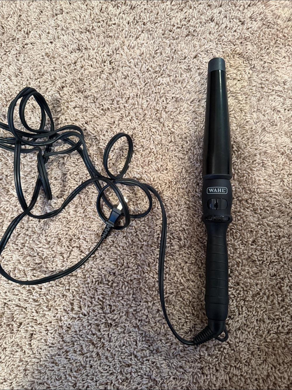 Wahl Black Curling Wand with Tapered Barrel